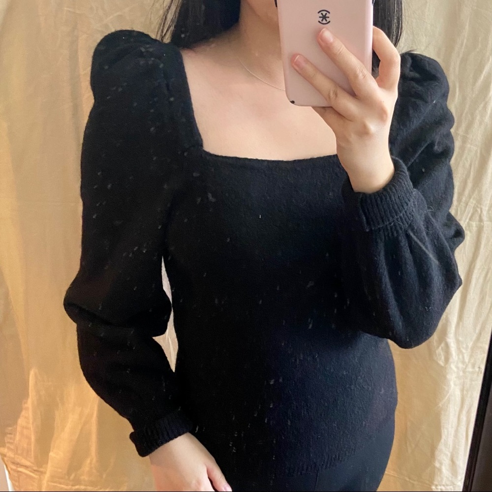 Black square neck puff sleeve sweater